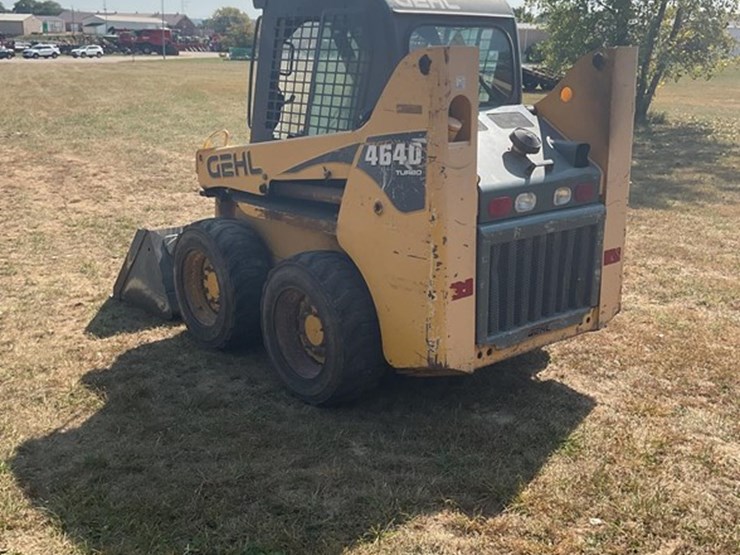 2005-gehl-4640-image-3