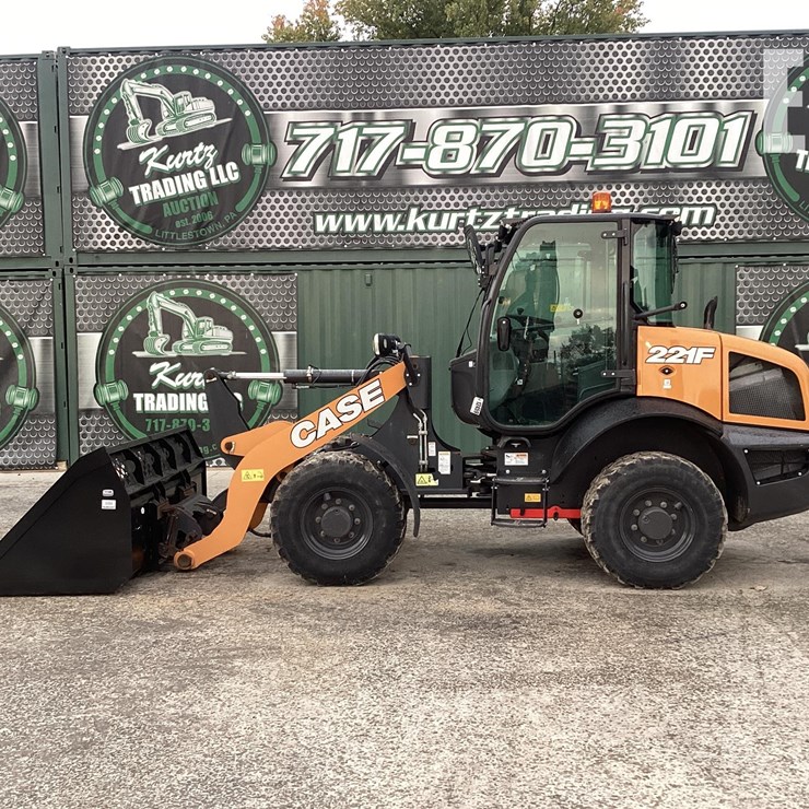 2021 CASE 221F