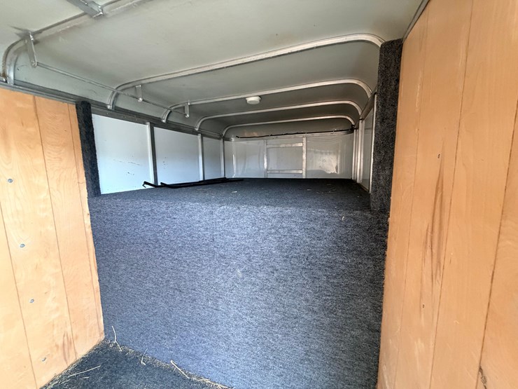 #2153-•-s&s-gooseneck-horse-trailer-image-8