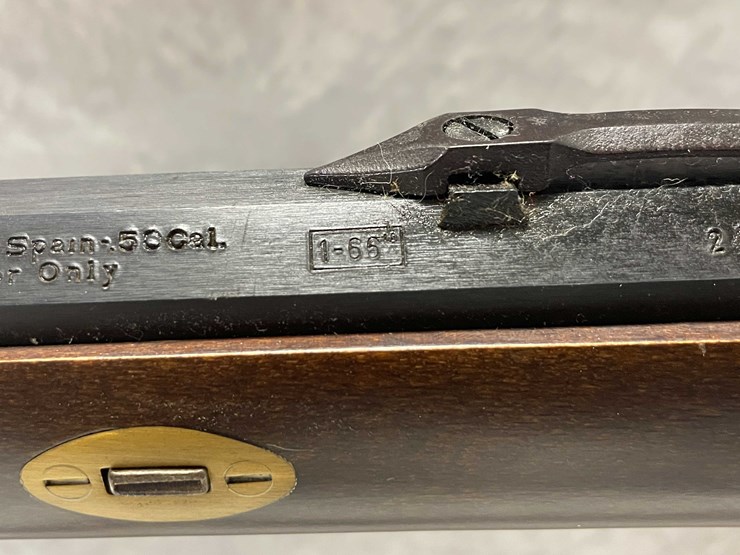 #8070-•-traditions-,-.50-cal.-muzzleloader,-sn:-202082,-(neenah,-wi)-image-17