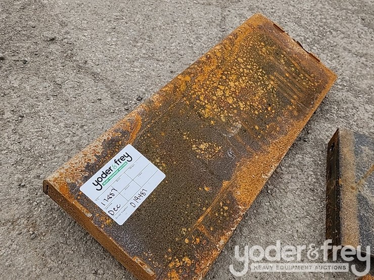 unused-2025-mounting-plate-to-suit-mini-skidsteer-image-1