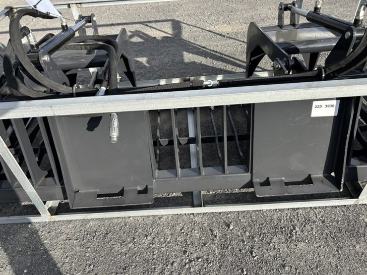 2025-arteer-rgb-84w-grapple-bucket-image-6