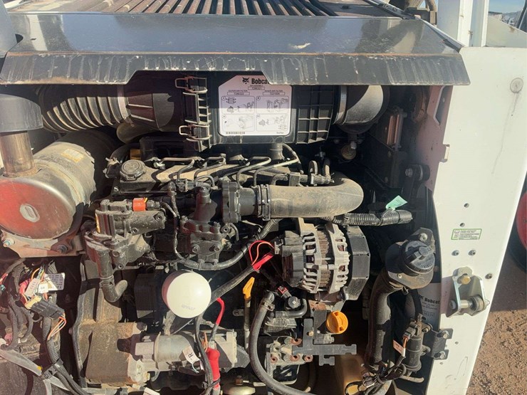 2021-bobcat-s590-image-21