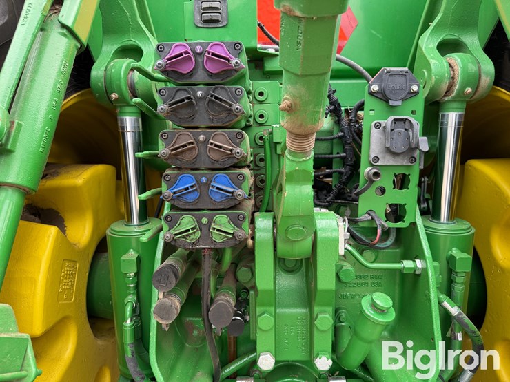 2013-john-deere-8310r-image-12
