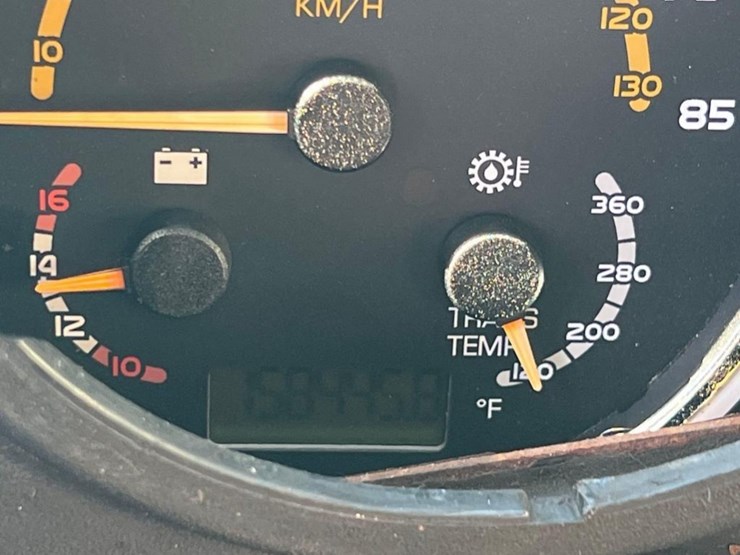 2015-mack-leu633-image-43