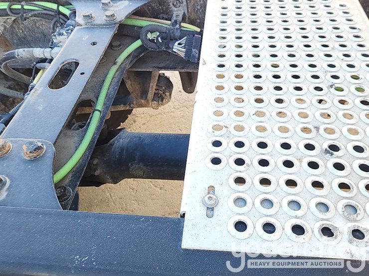 2021-international-rh613-image-45