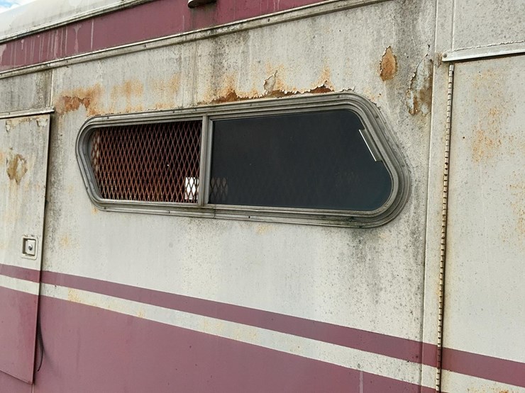 #2150-•-turnbow-gooseneck-4-horse-trailer-image-27