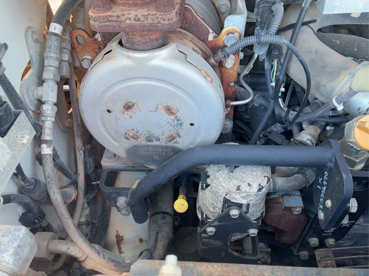 2019-takeuchi-tl8-image-21