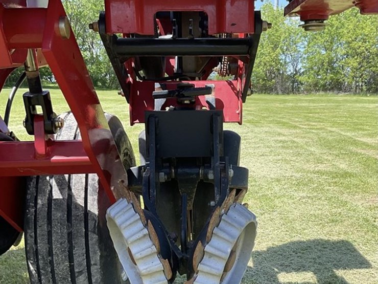 2011-case-ih-1250-image-14