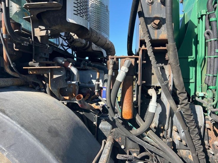 2014-mack-leu613-image-31