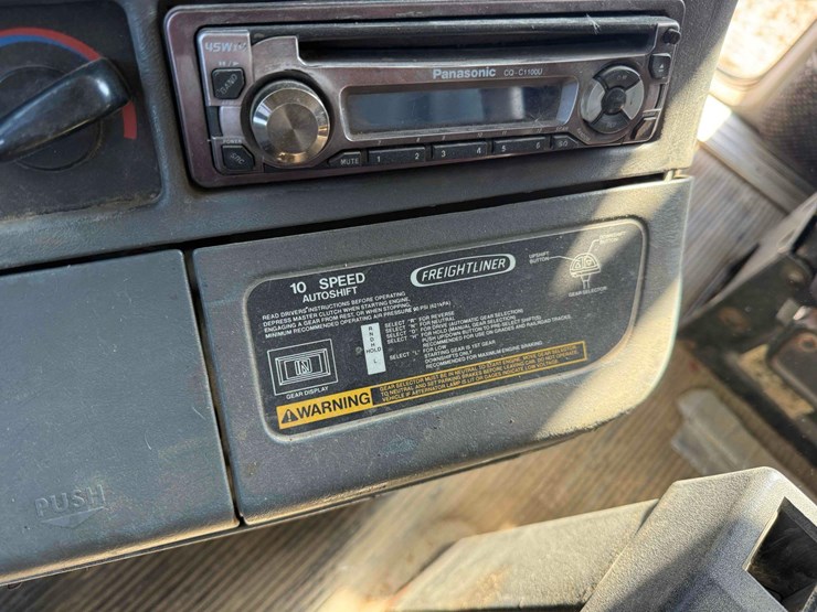 2000-freightliner-fl120-century-class-semi-image-12