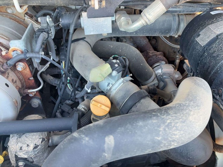 2019-takeuchi-tl8-image-22