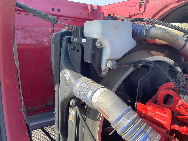 #3824-•-2019-peterbilt-heavy-rotator-(has-mn-title-in-delay,-may-take-6-8-weeks)-image-49
