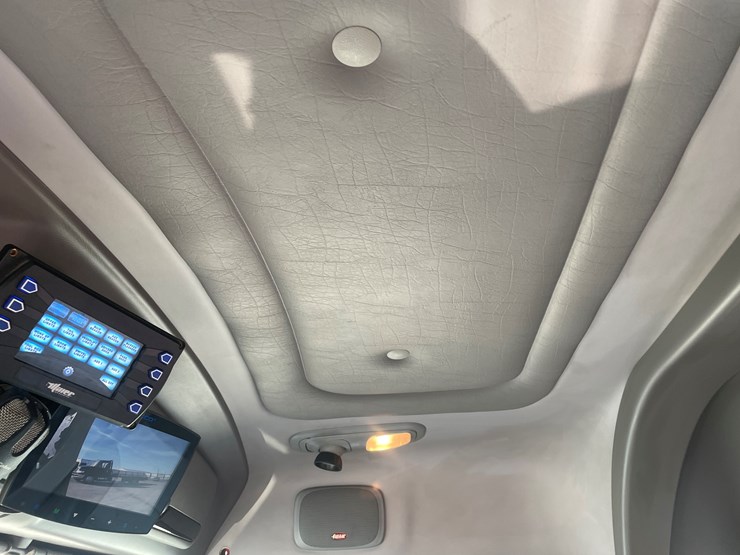 #3824-•-2019-peterbilt-heavy-rotator-(has-mn-title-in-delay,-may-take-6-8-weeks)-image-103