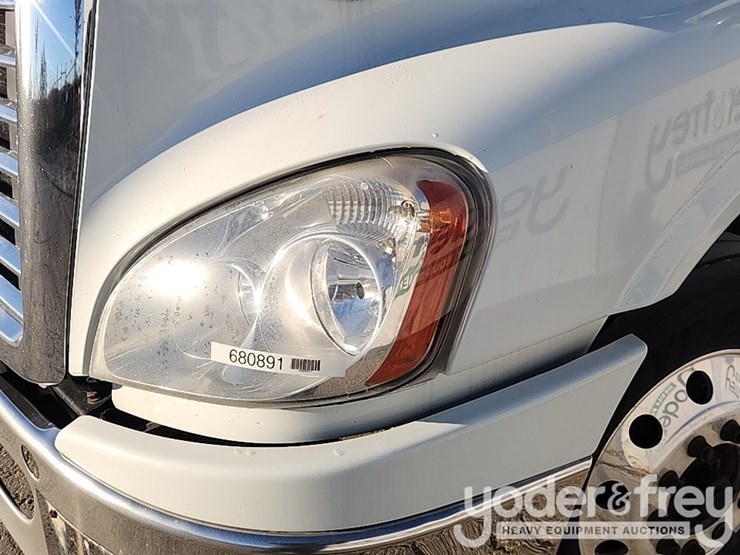 2017-freightliner-cascadia-image-46