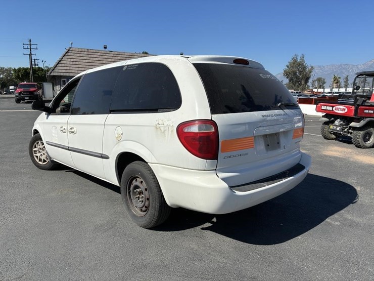 2002-dodge-grand-caravan-image-4
