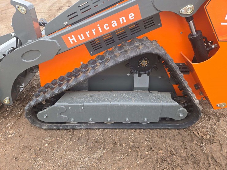 2024-hrc700-hurricane-mini-skid-steer-image-5