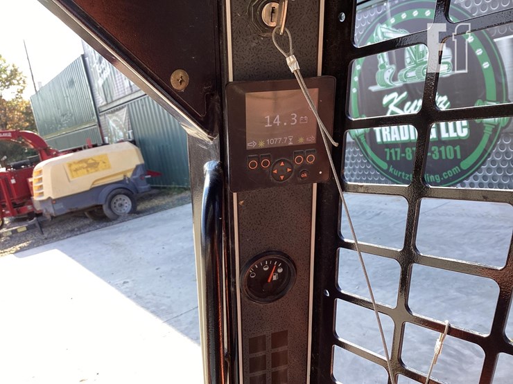 2021-gehl-rt105-image-16