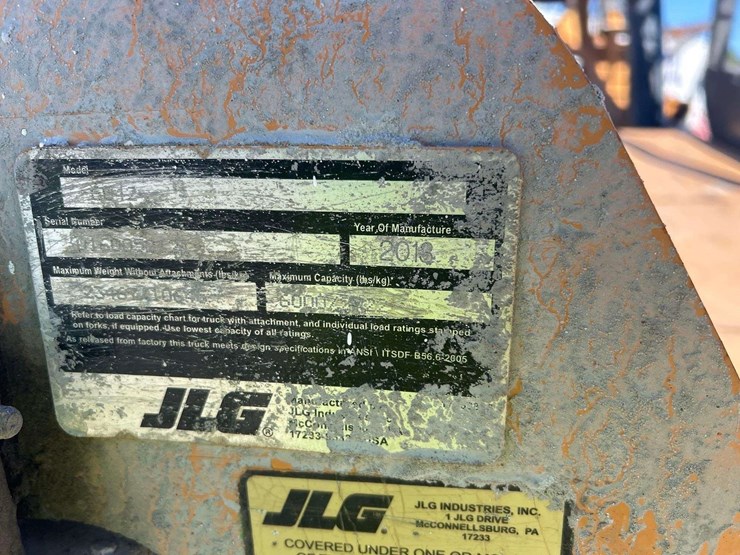 2013-sky-trak-6042-image-5