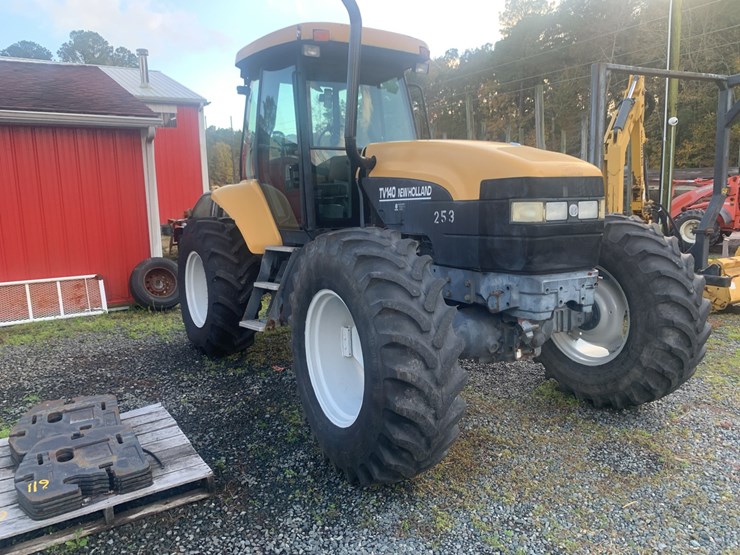 new-holland-tv140-image-4