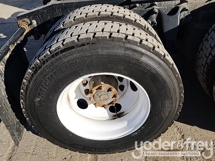 2021-international-rh613-image-10