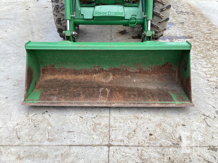 2014-john-deere-5100e-image-9