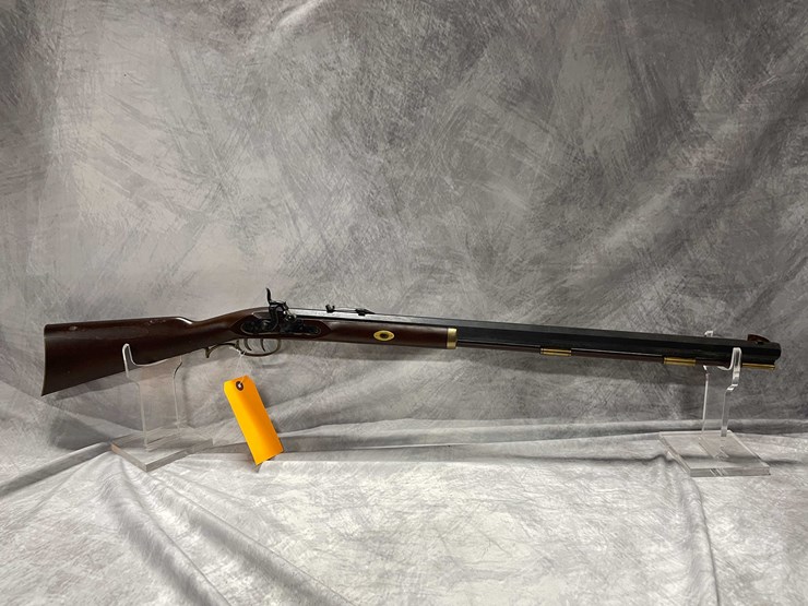 #8070-•-traditions-,-.50-cal.-muzzleloader,-sn:-202082,-(neenah,-wi)-image-1