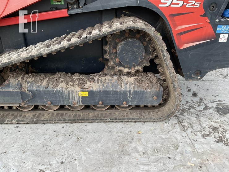 2020-kubota-svl95-2s-image-11