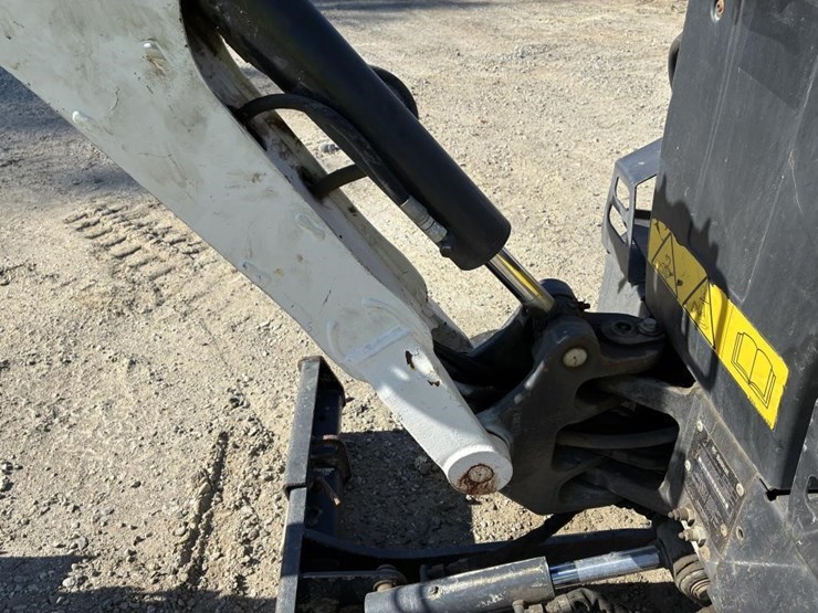2019-bobcat-e10-image-11