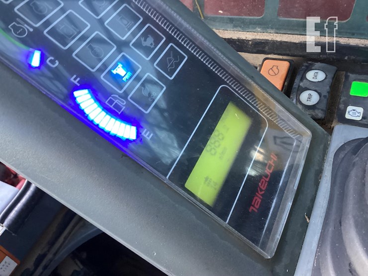 2016-takeuchi-tl8-image-20