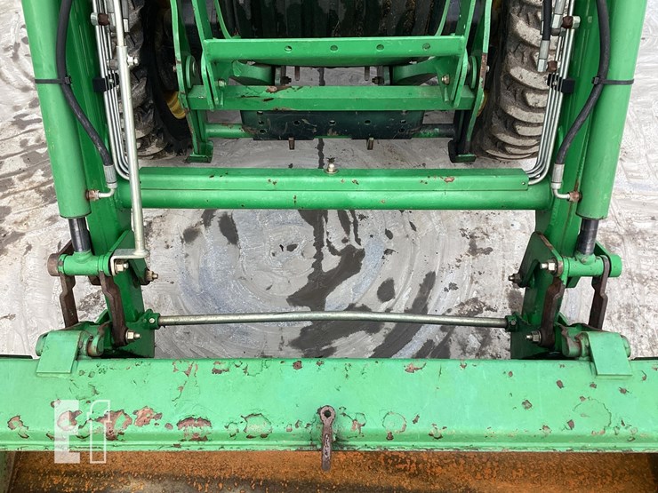 2005-john-deere-3120-image-10