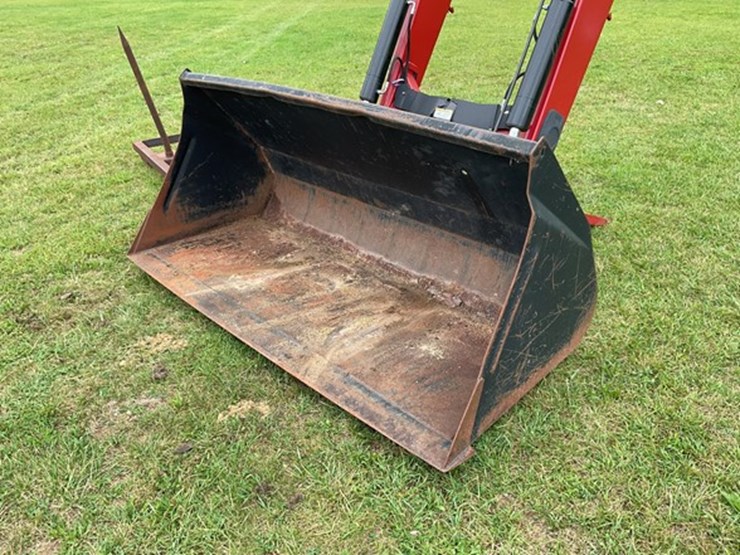 2013-case-ih-l775-image-9