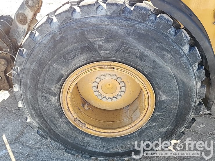 2009-caterpillar-930h-image-12