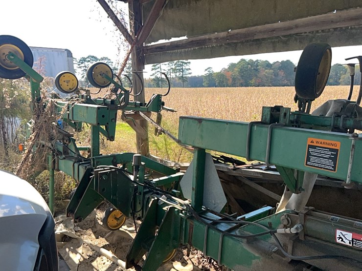 john-deere-8-image-9