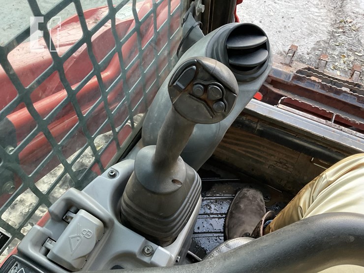 2020-kubota-svl95-2s-image-18