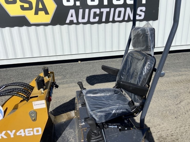 2025-kylin-ky460-compact-track-loader-image-11