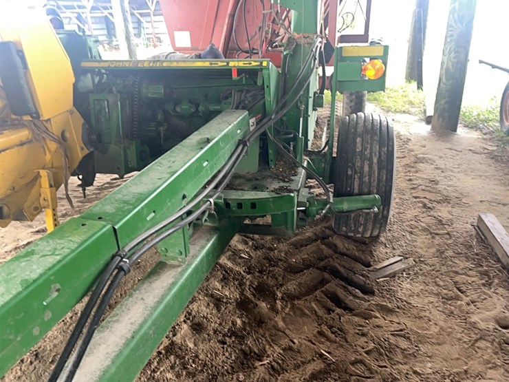 john-deere-3975-image-1