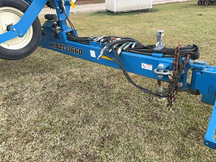 kinze-3660-image-10