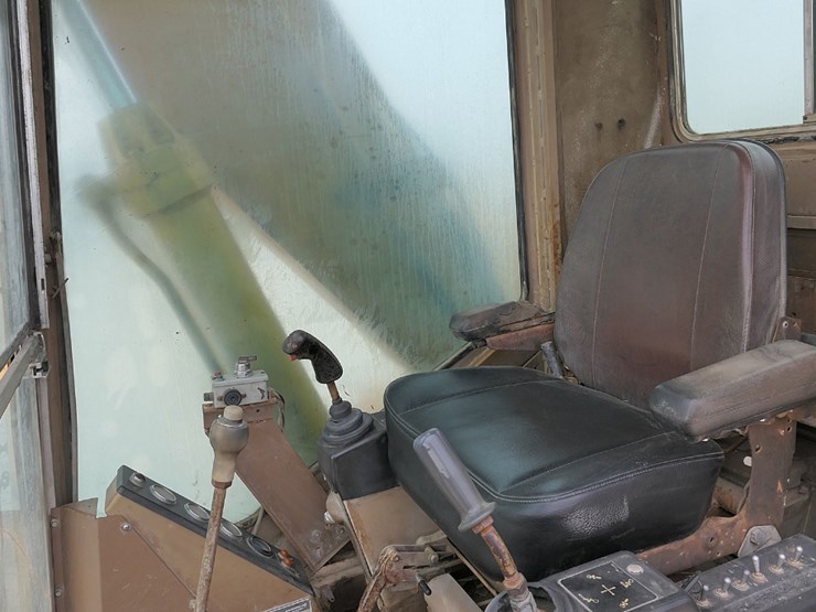 caterpillar-215c-image-36