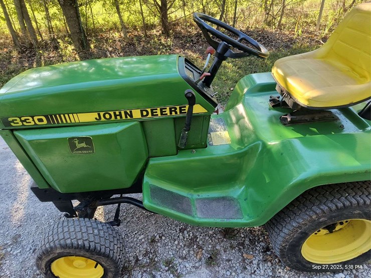 john-deere-330-image-1