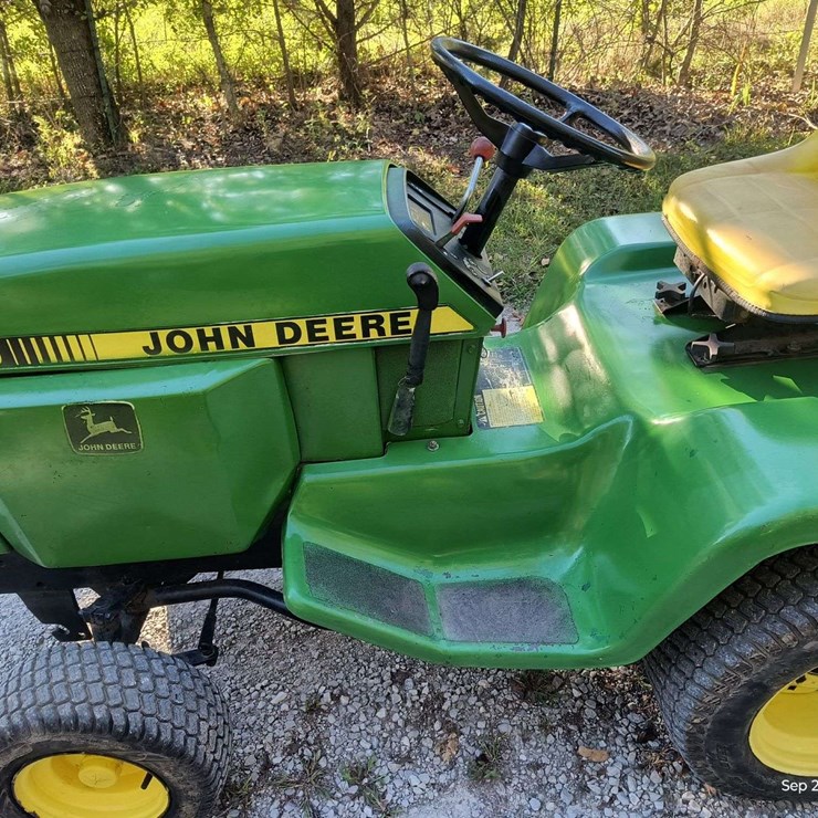 JOHN DEERE 330