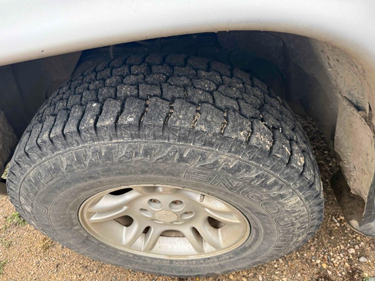 2004-dodge-dakota-image-8