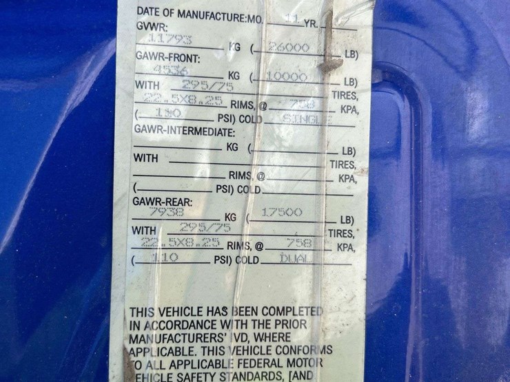 2018-freightliner-m2-106-image-8