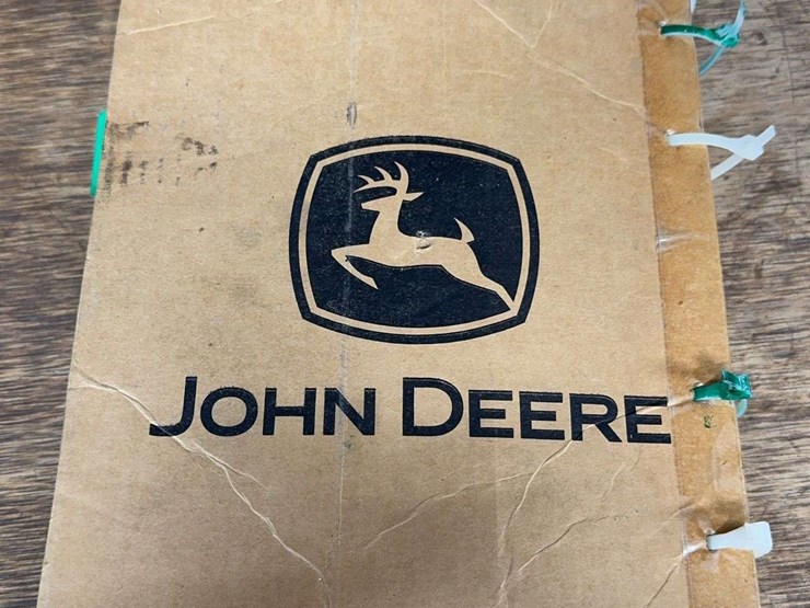 john-deere-318-image-7