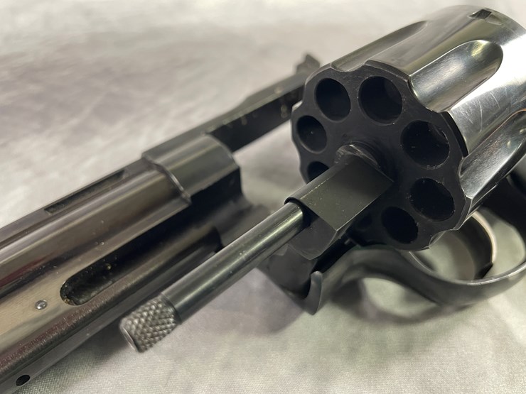 #6204-•-taurus-brazil-.357-magnum-revolver-pistol,-sn:-pf409725,-(downing,-wi)-image-9