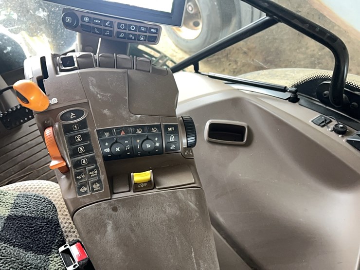 john-deere-6215-image-14