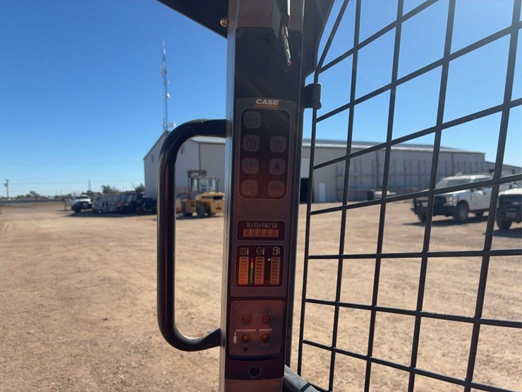 2011-case-sr220-image-8