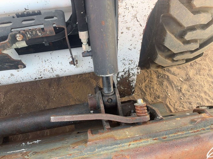 2019-bobcat-s570-image-7