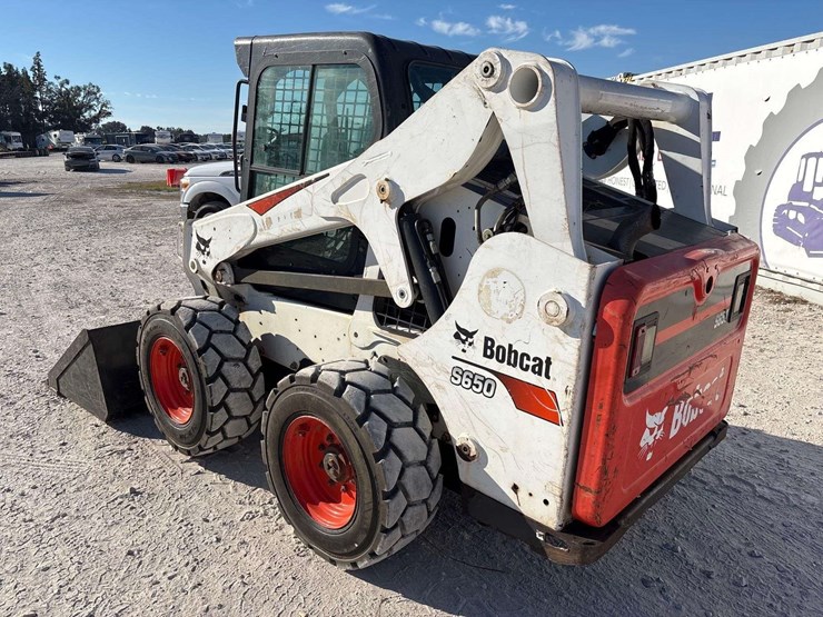 2017-bobcat-s650-image-4