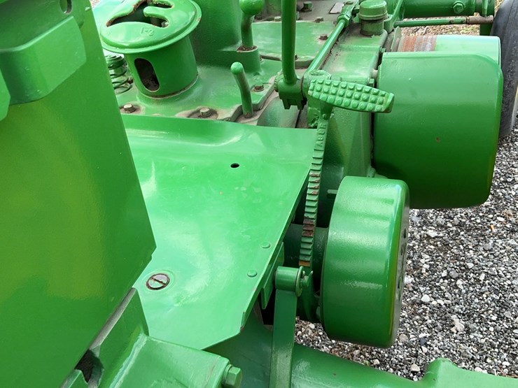 1940-john-deere-model-a-image-23